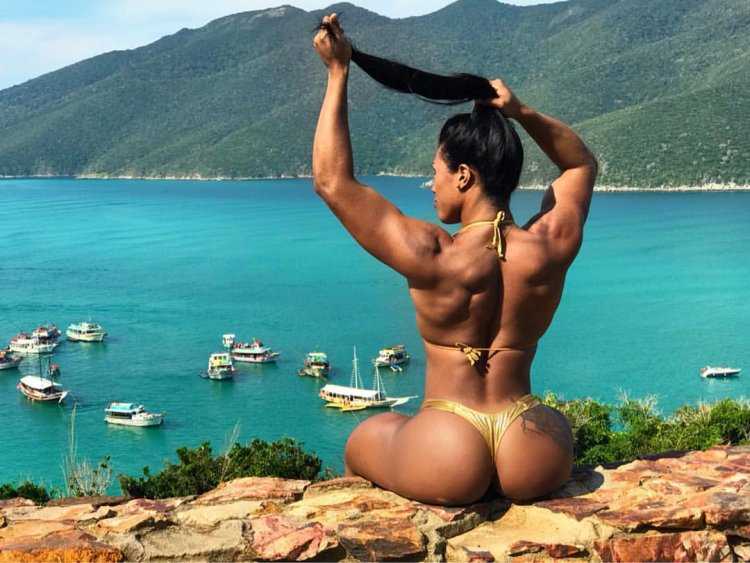 Alessandra Alvez