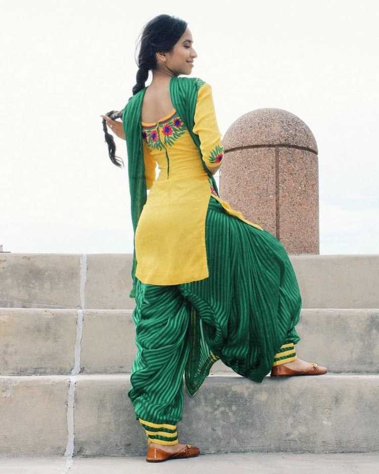 Индийский костюм с Шароварами