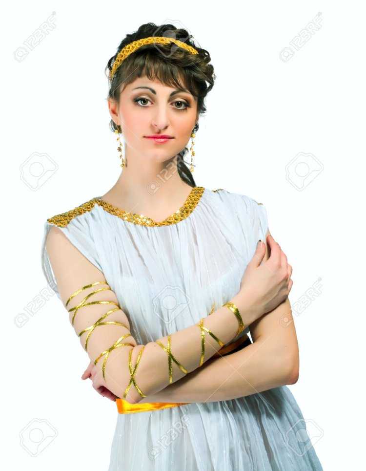 Гречанки разных возрастов