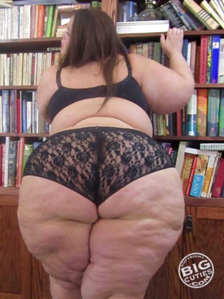 Гигантские жирные девушки