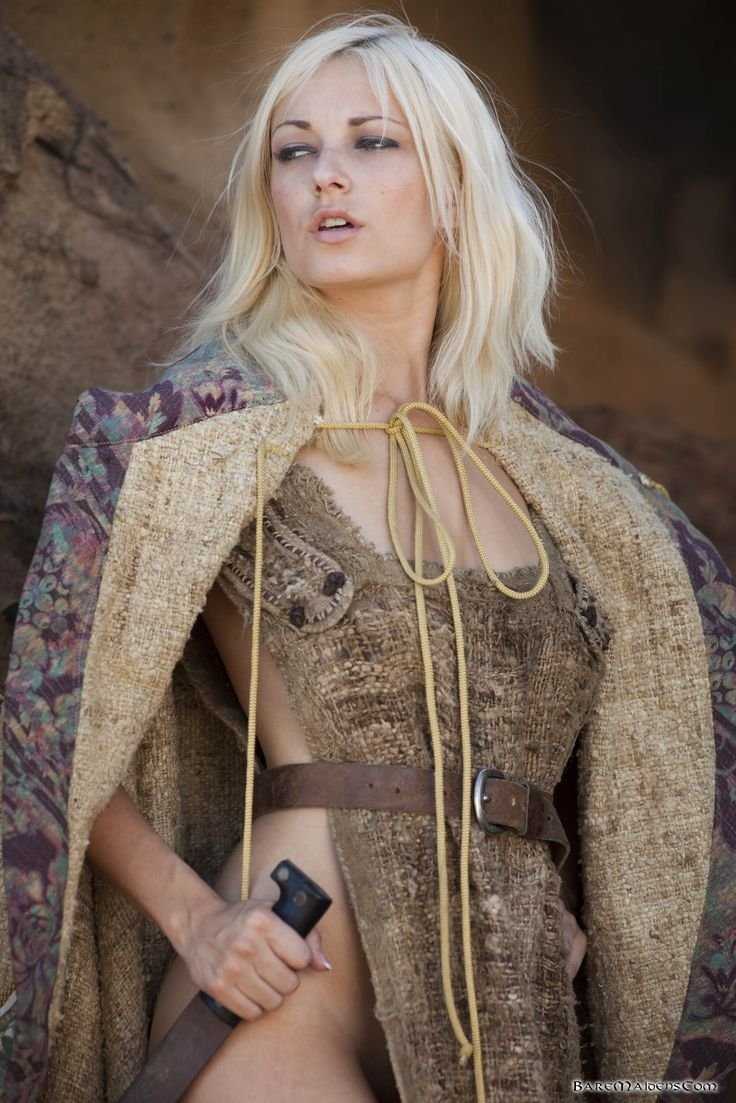 Симона Вилар популярная футбольная фанатка сборной Германии