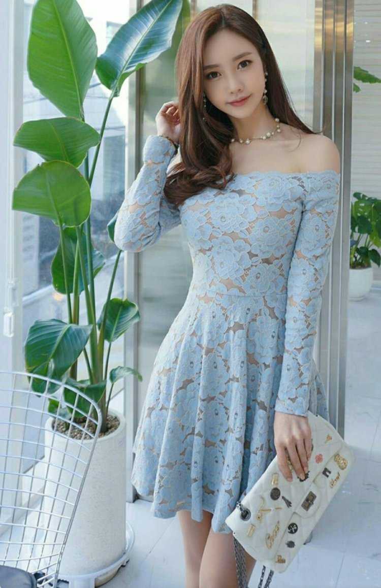 Son youn ju в платье