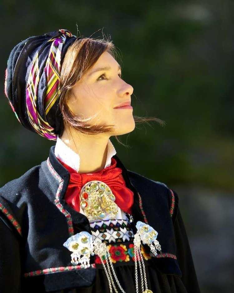 Норвежский свадебный костюм