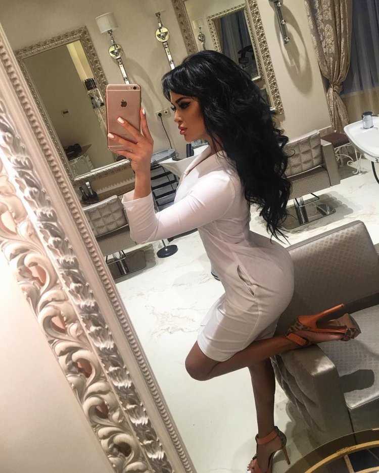 Нита Кузьмина ножки