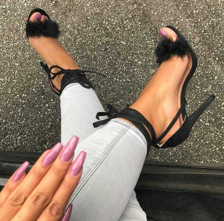 Селфи обуви на ногах