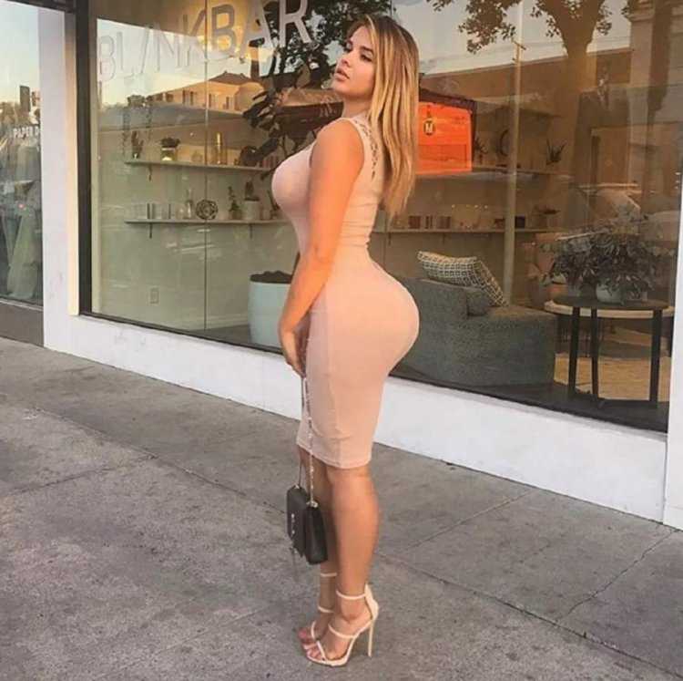 Jailyne Ojeda в платье