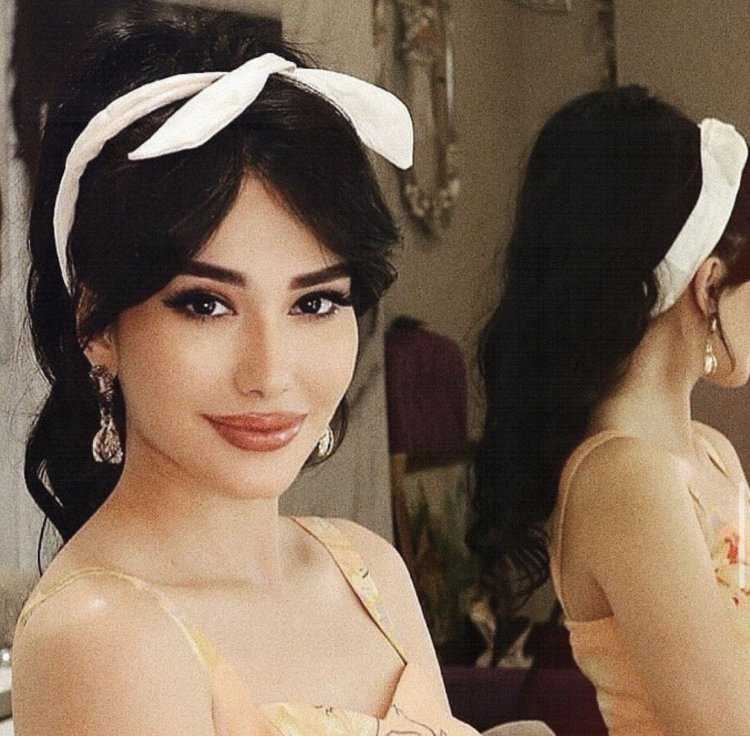 Зарина Низомиддинова