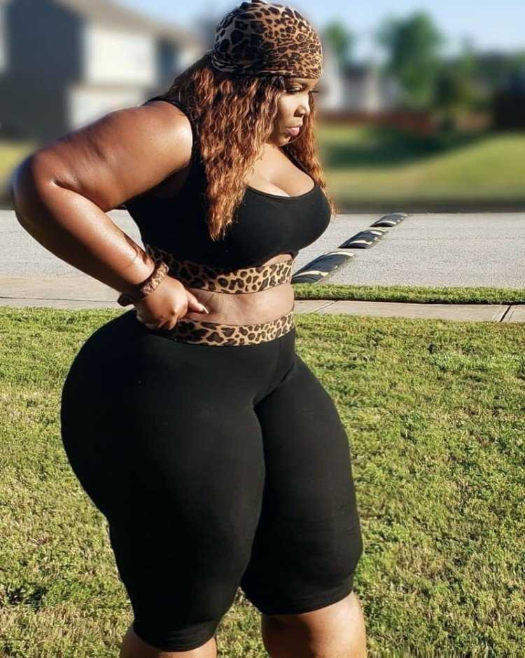 Пухленькие бедра