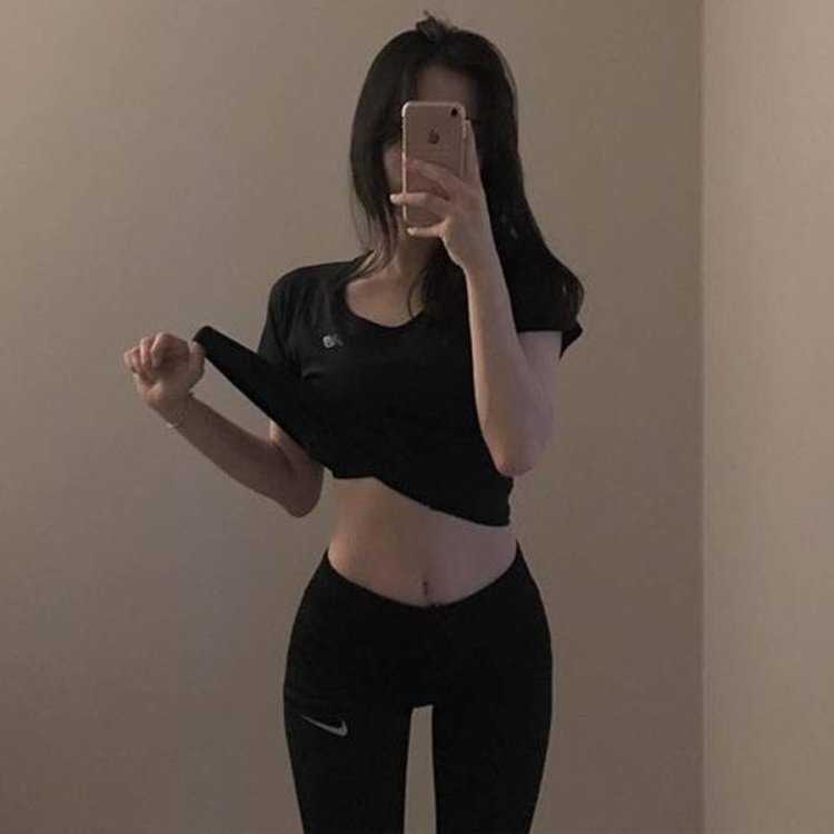 Худое тело кореянки