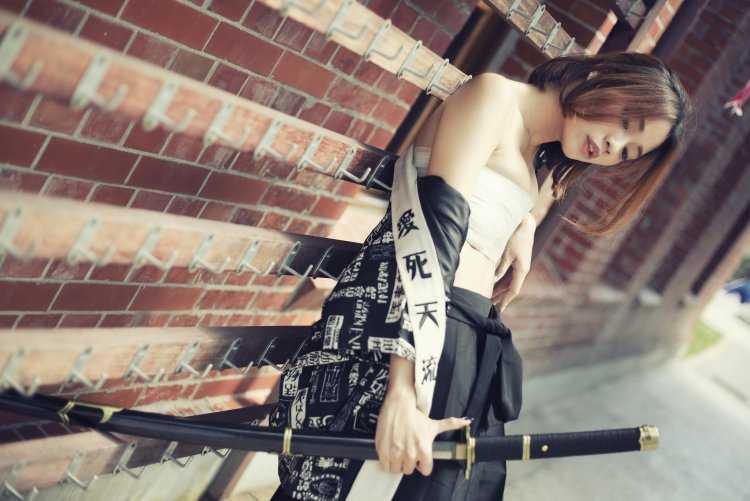 Asian Katana актриса