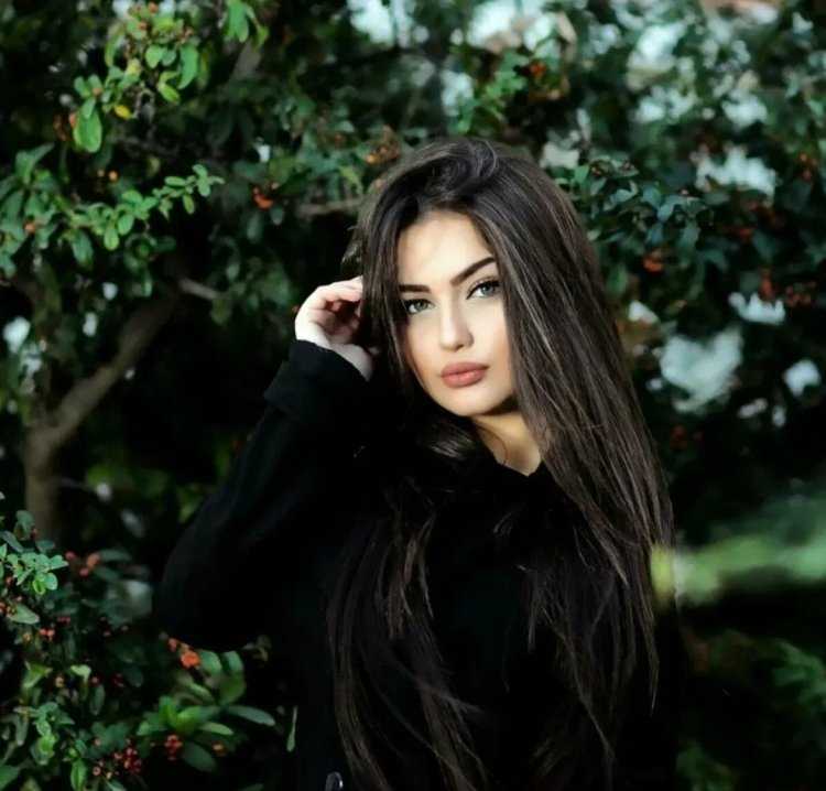 Поющая грузинка23