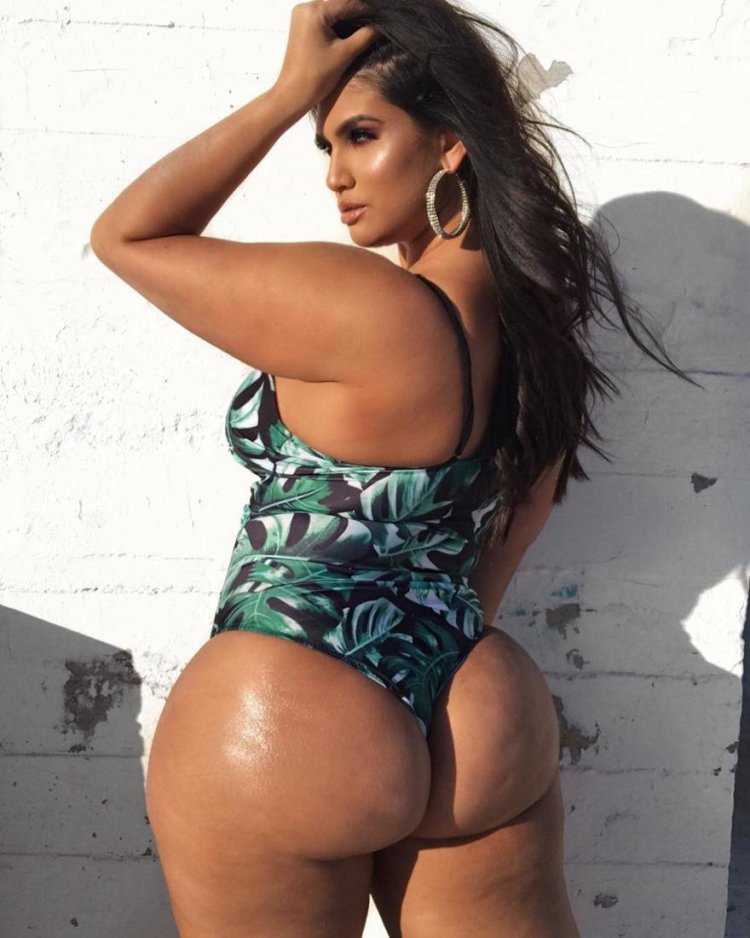 Моника Торрес бразильянки