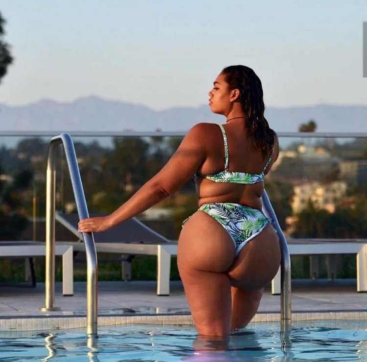 Модель Линда Хермоса hot