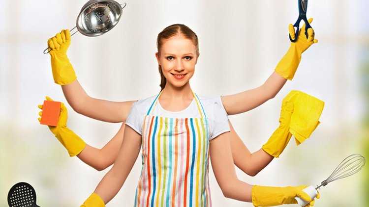 Женщина в домашних делах