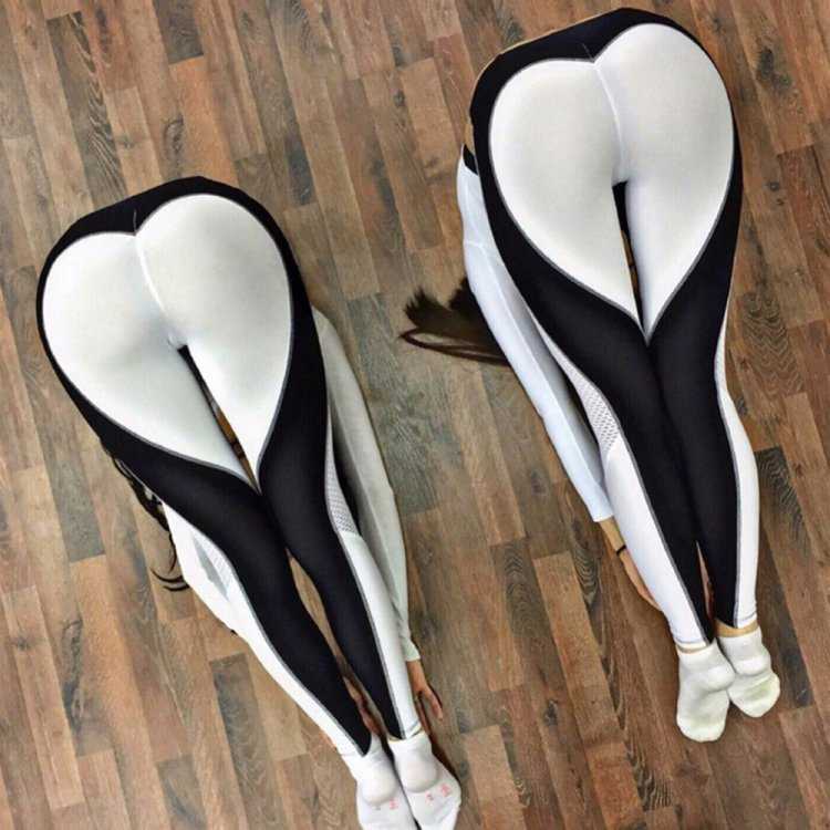 Попа в виде сердечка