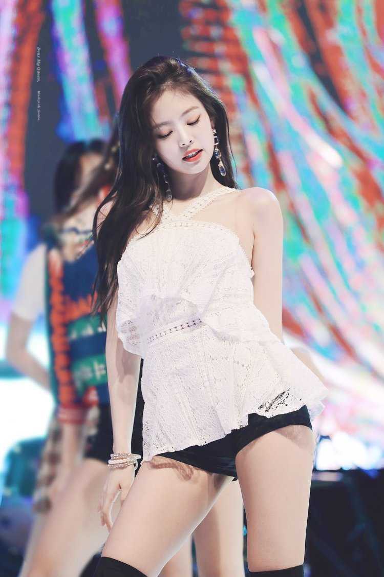 Jennie Kim горячие