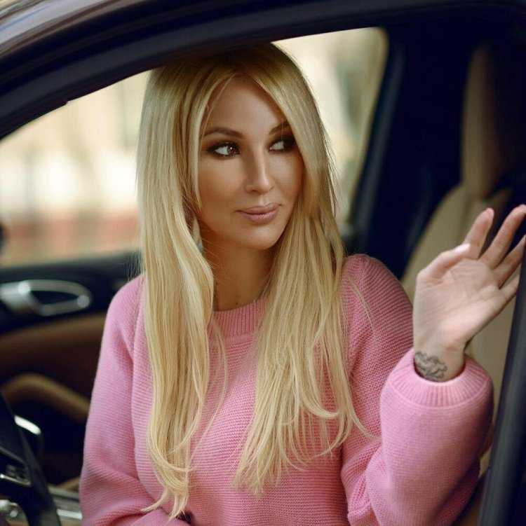 Красивая Лера Кудрявцева