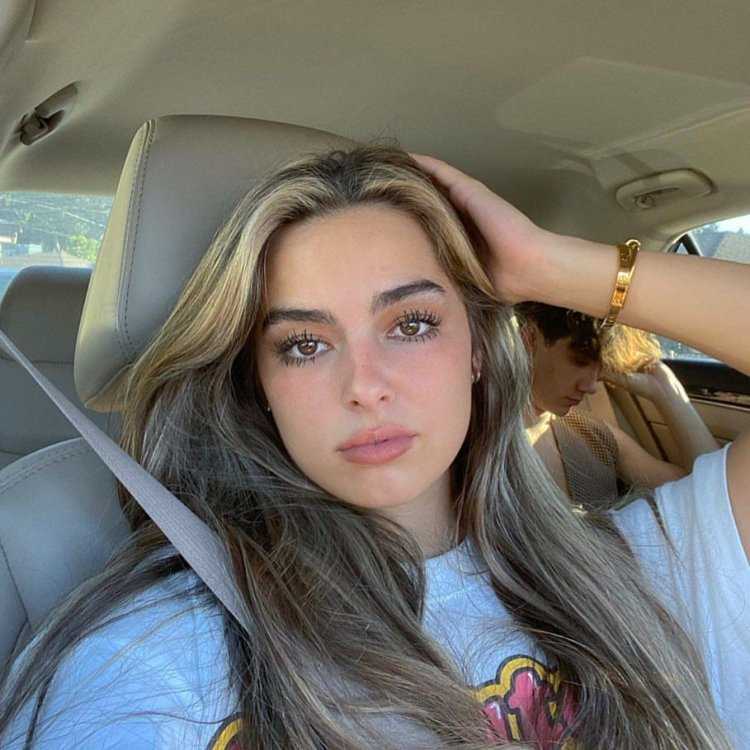 Эддисон тиктокерша