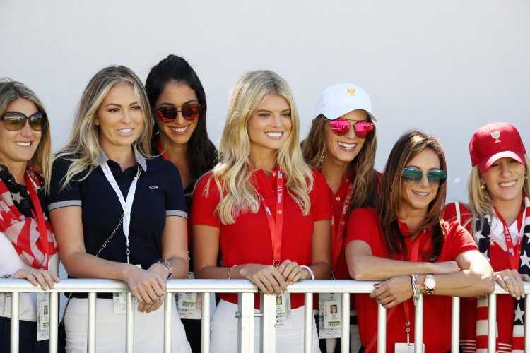 Американская девушка 2005