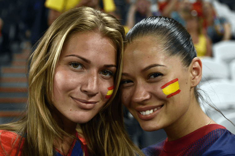 Испания девушки