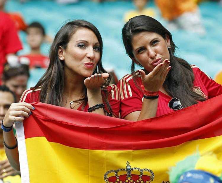 Испанские фанатки