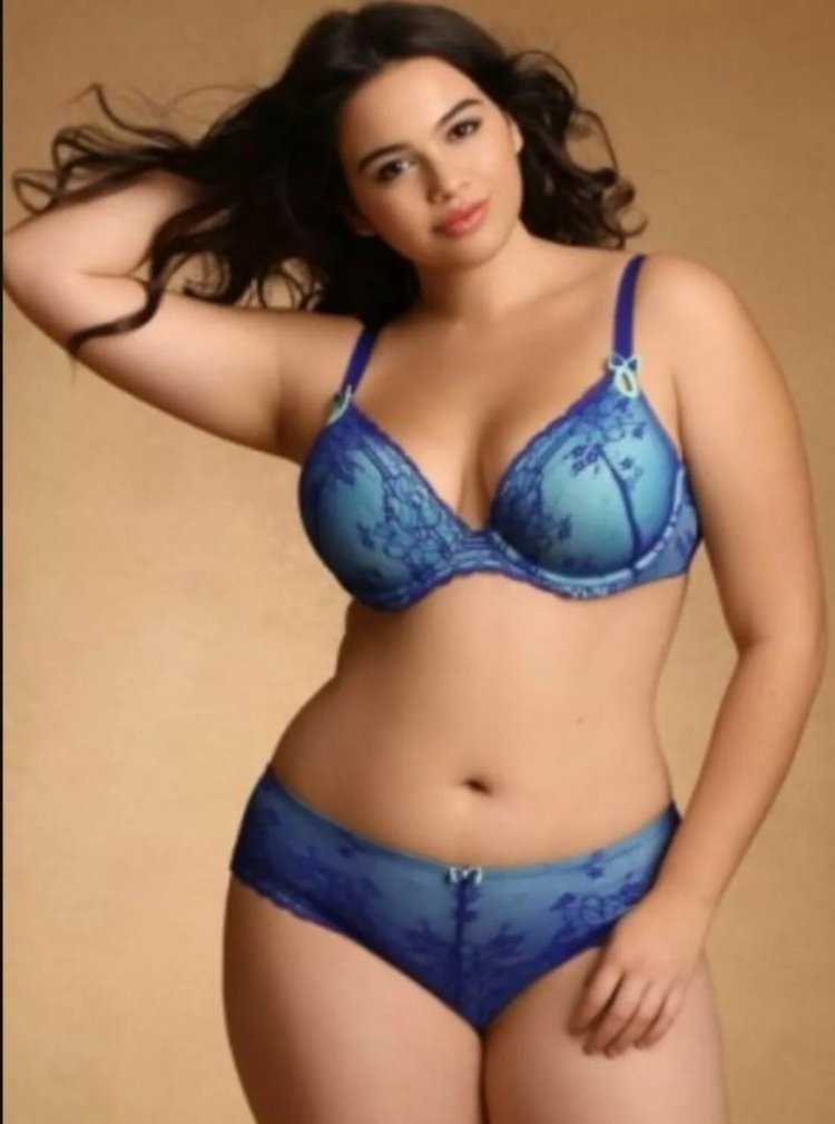 Деревенские женщины с пышными формами