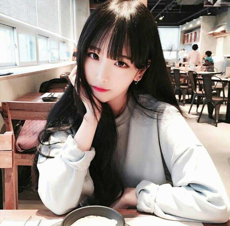 Кореянки ulzzang с чёрными волосами