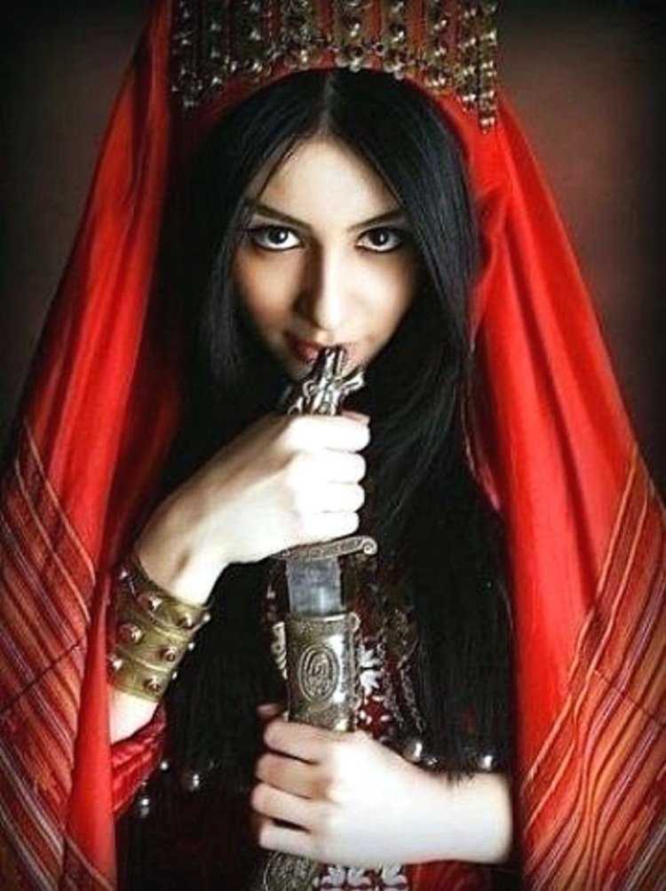 Эми Таджиева