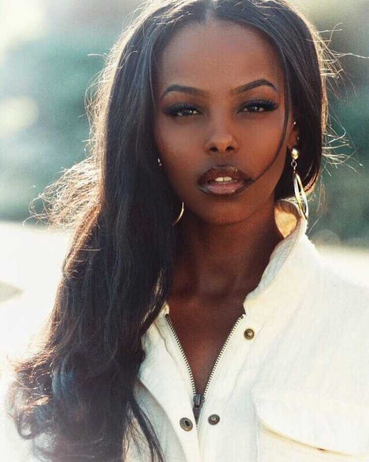 Блэк Роуз актриса