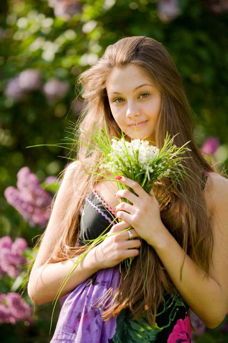 Красивые скромные девушки