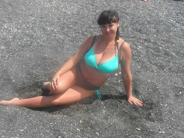 Басти Вумен Лариса