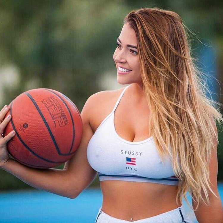 Jem Wolfie грудь