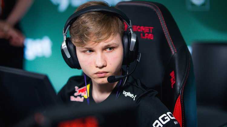 Хочешь поиграть в киберспорту?