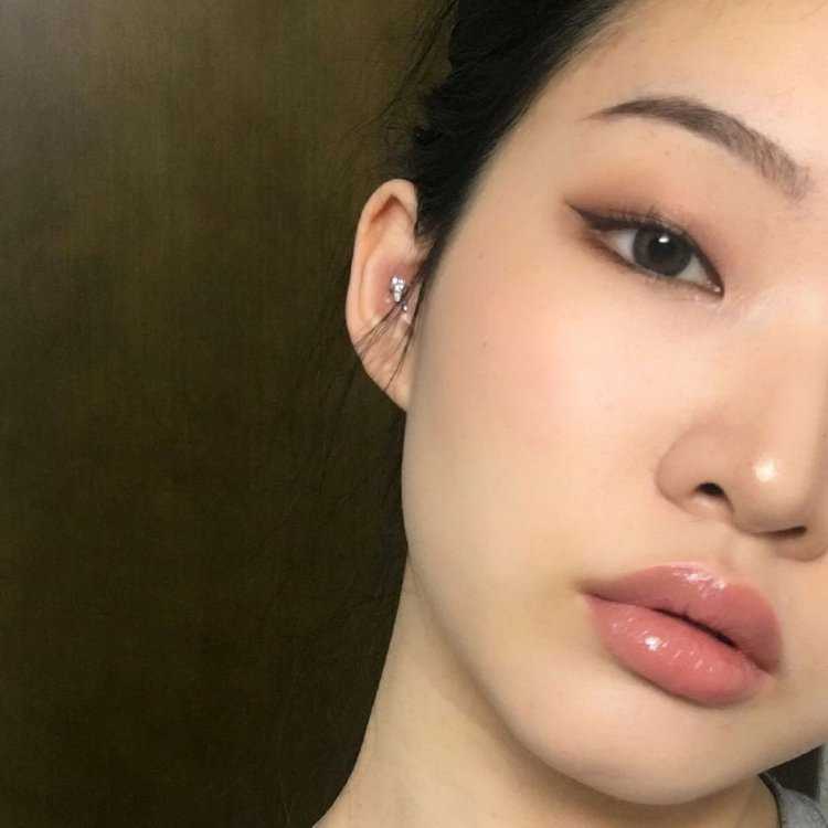 Красивые азиатские глаза