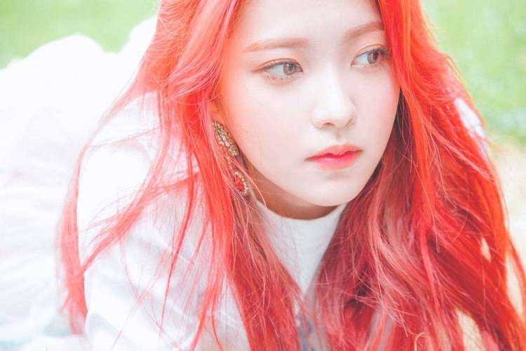 Йери Red Velvet Russian Roulette