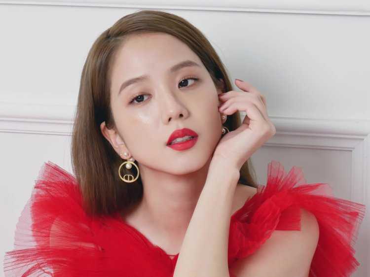 Участница блекпинк Ким Джиссо