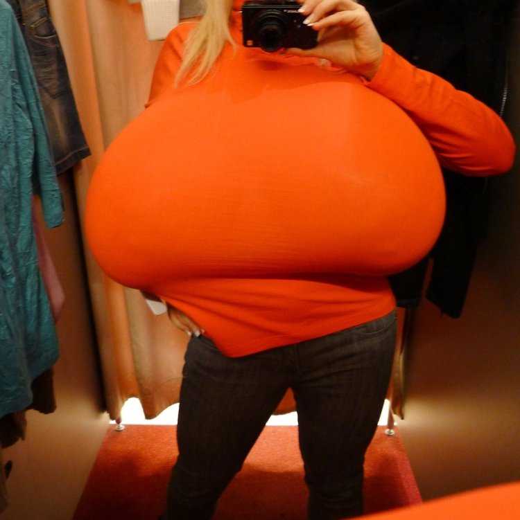 Самая большая силиконовая попа