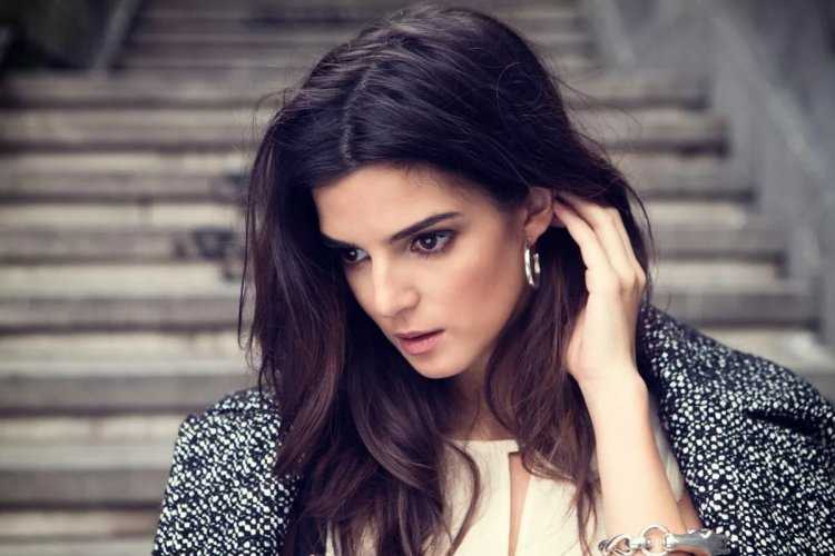 Клара Лаго Maksim