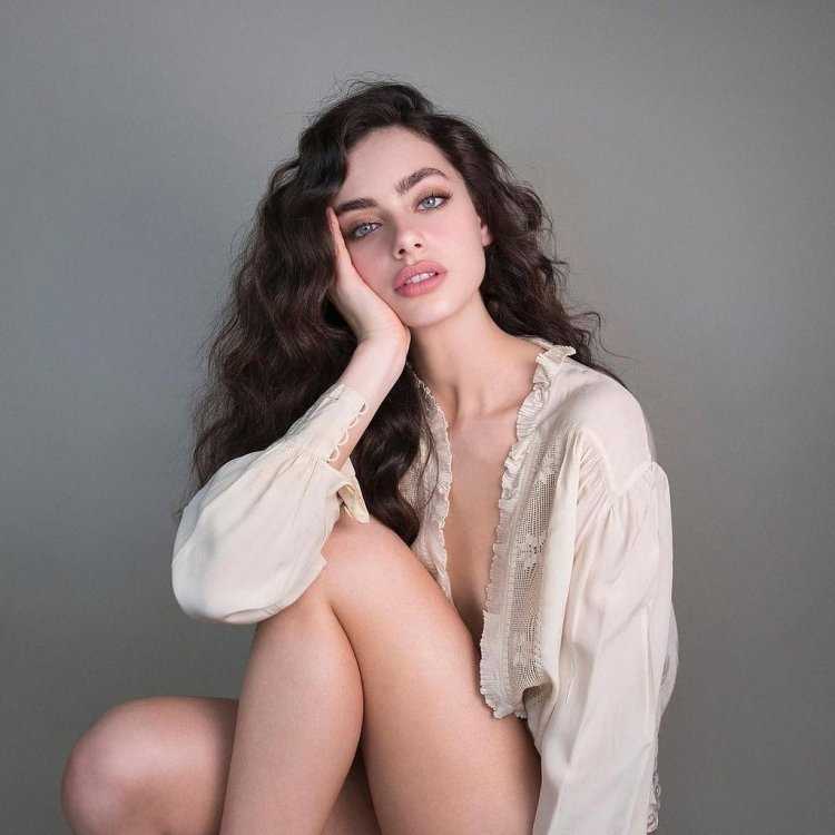 Yael Shelbia израильская модель