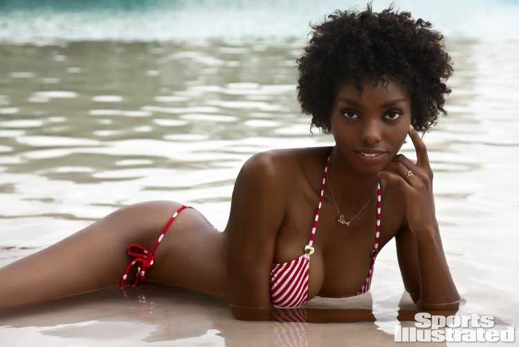 Adaora Akubilo американская модель