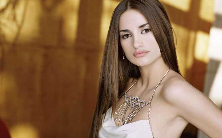 Мэри Круз Дельгадо актриса