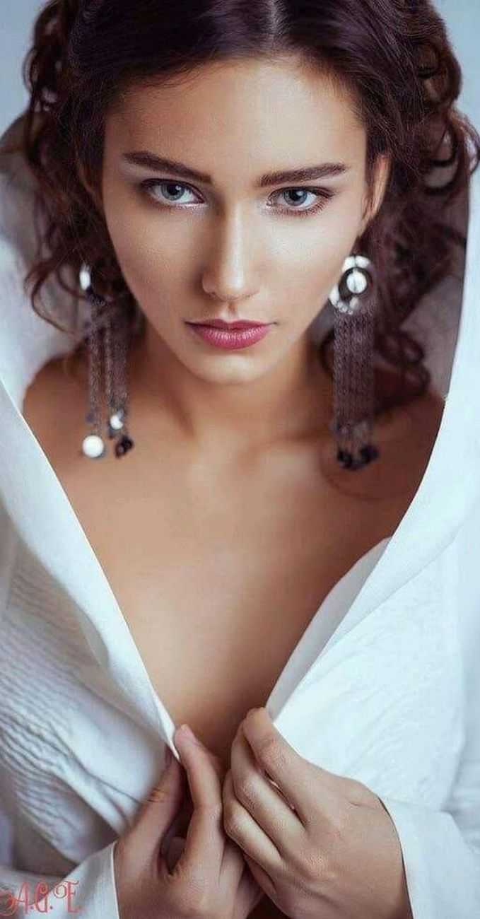 Гречанки девушки