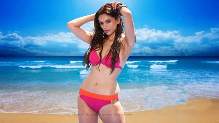 Айшвария рай в бикини