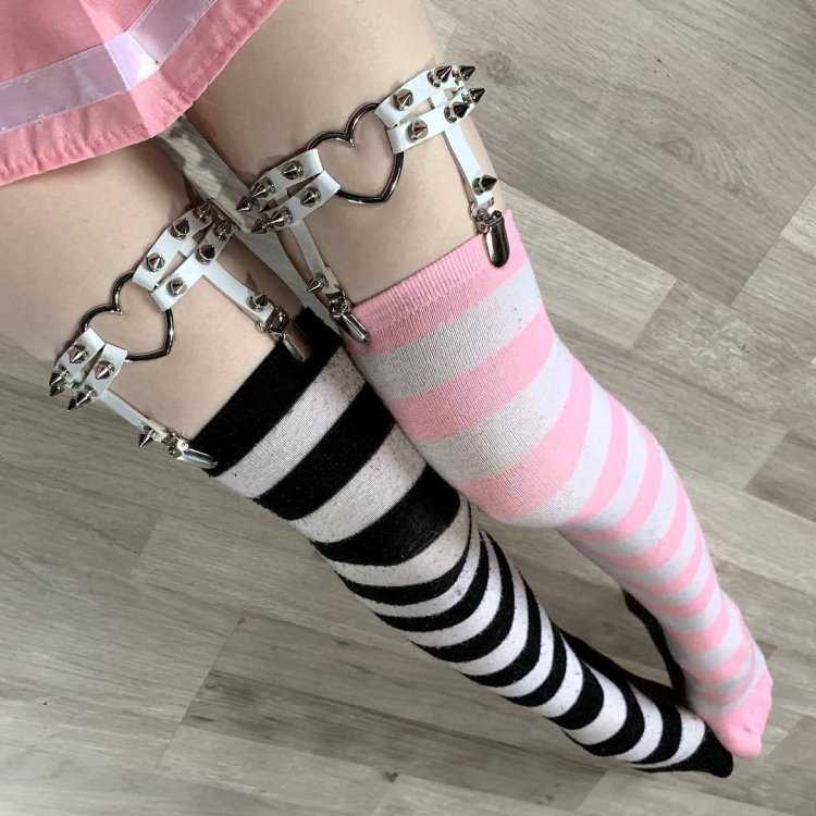 Гольфы в полоску в стиле эмо