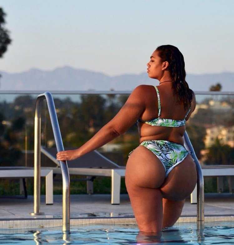 Модель + сайз Pamela Alexandra