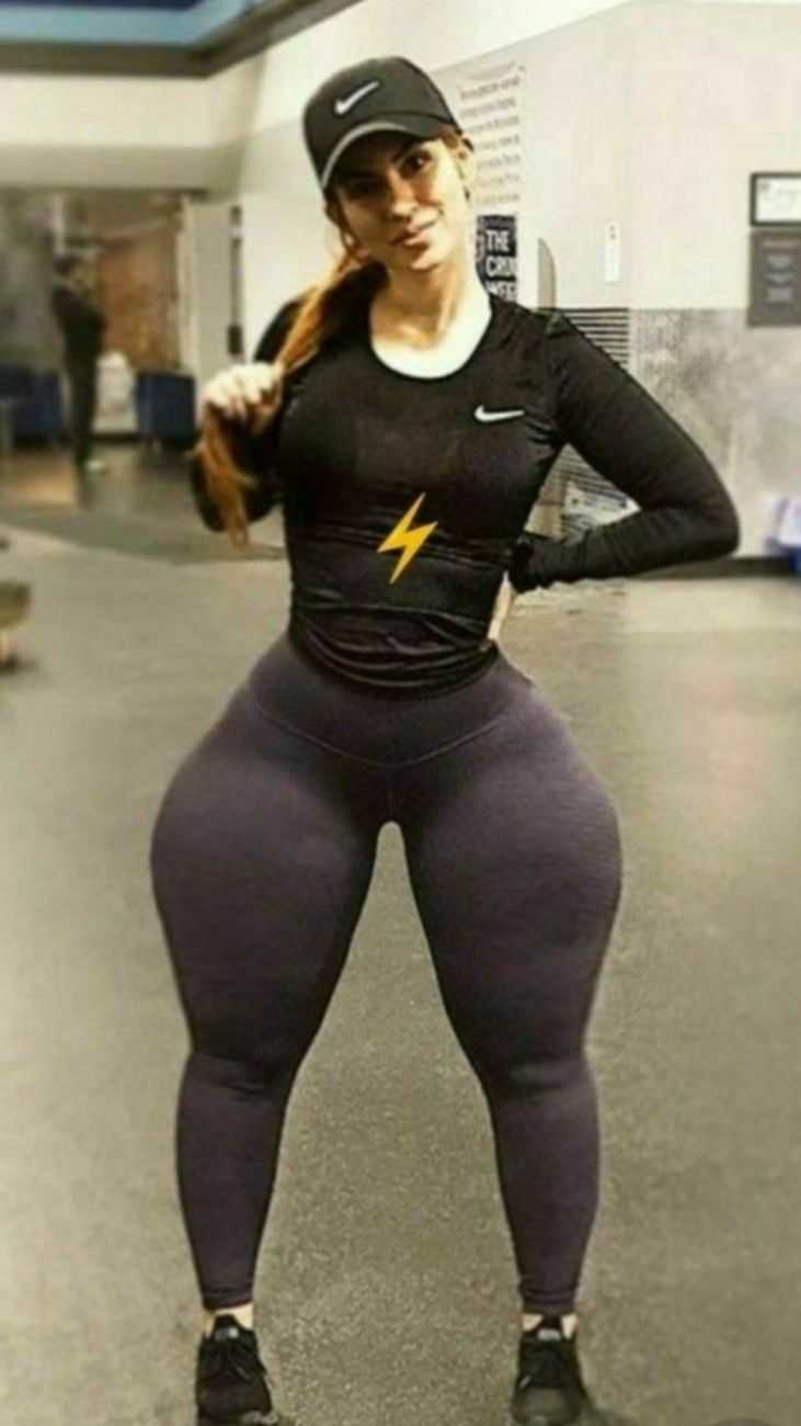 Биг асс Моника Сантьяго