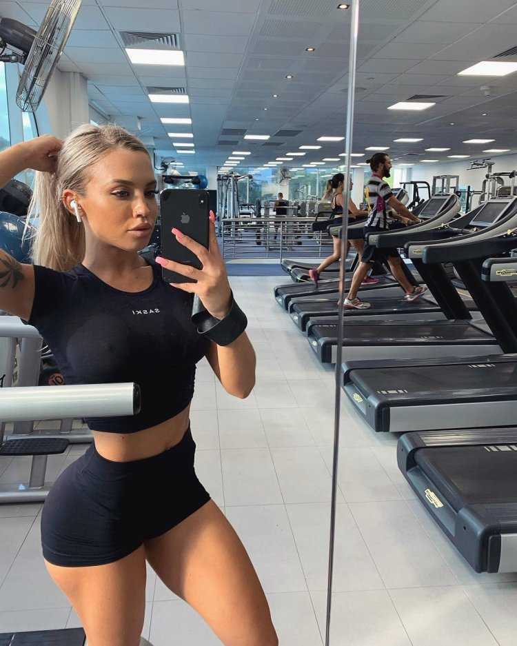 Тамми Хемброу в спортзале