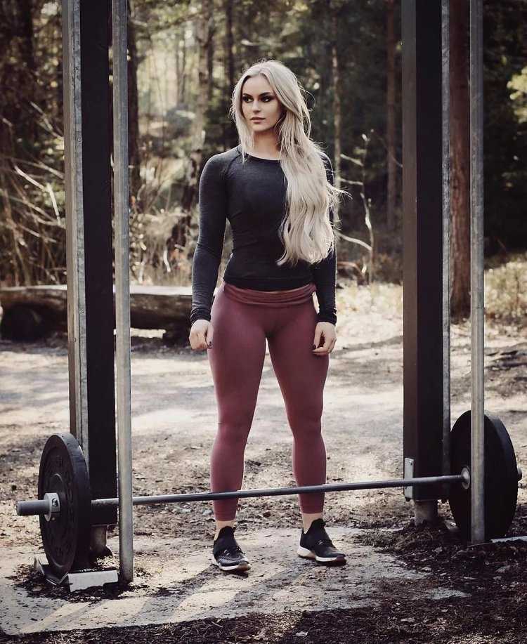 Фитнес модель Anna Nystrom