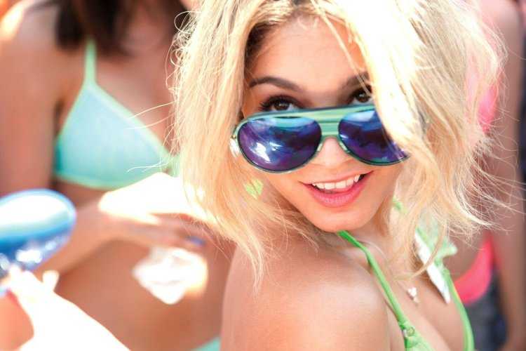 Ванесса Энн Хадженс отвязные каникулы