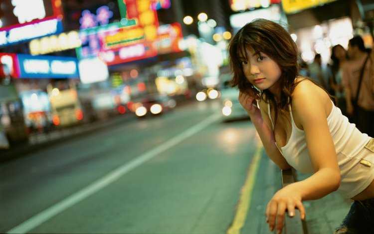 Японские девушки в городе